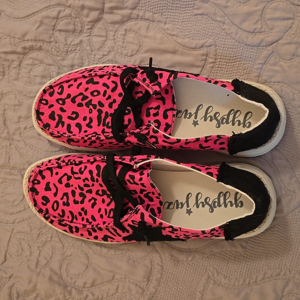 Gypsy Jazz pink leopard size 9
